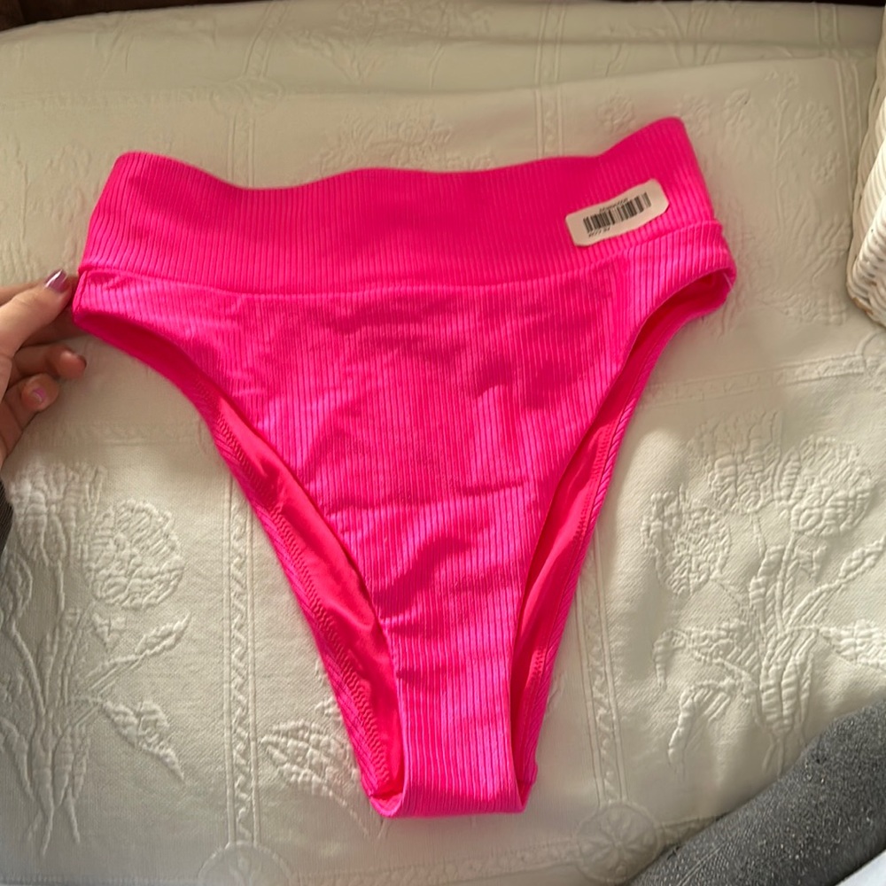 Arie bikini